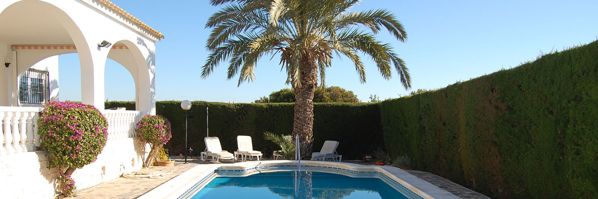 in the sun holidays banner 1 villa pool