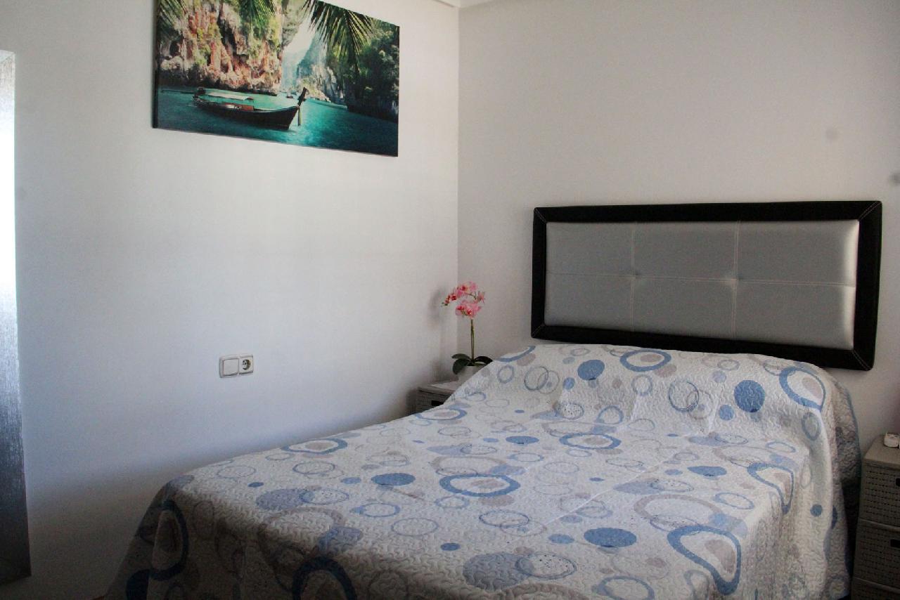 itsh 1716498377IRWABO ref 1822 mobile 10 Bedroom 2 Playa Flamenca