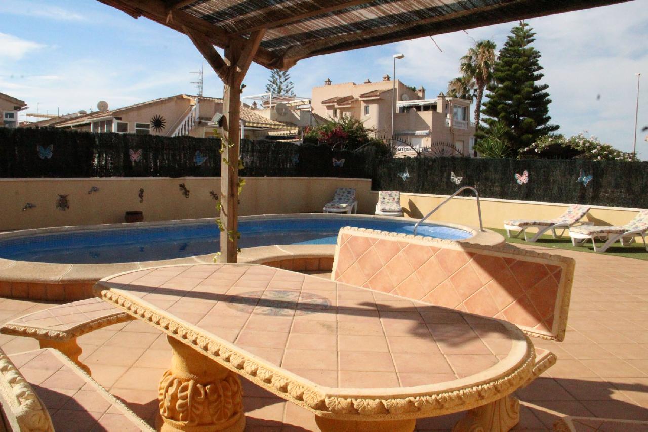 itsh 1716498377IRWABO ref 1822 mobile 12 Private pool with loads of space Playa Flamenca