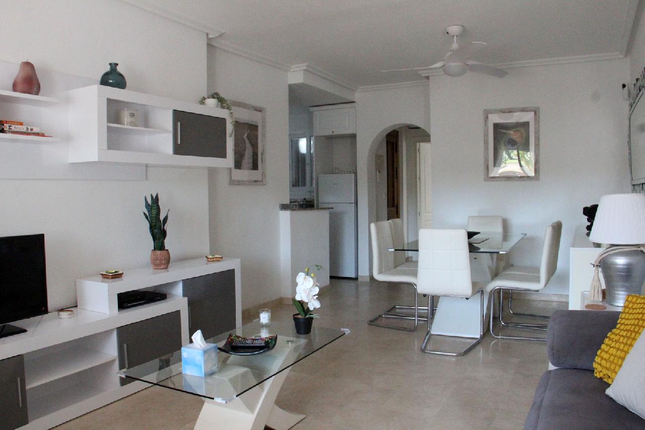 itsh 1727349388UDOEMA ref 1826 mobile 7 Stunning dining area and ent.  Villamartin Plaza